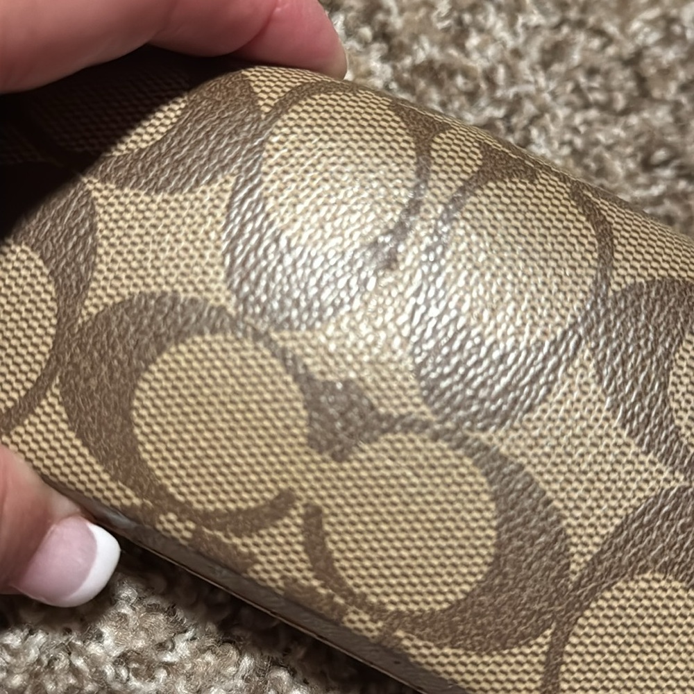 Coach hard-side glasses / sunglasses case - EUC! - Picture 11 of 11